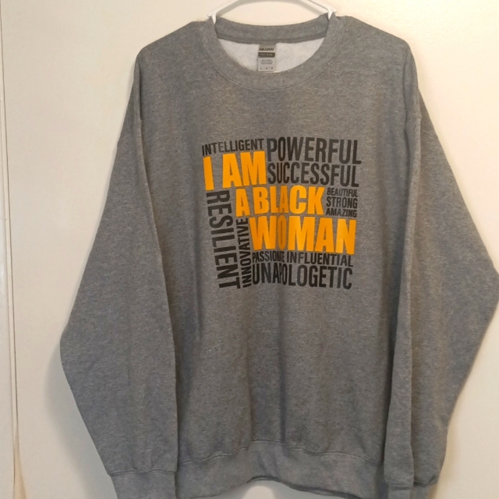 Gildan Large Gray Graphic Sweat Shirt